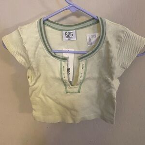 BDG urban outfitters short sleeve fitted crop top